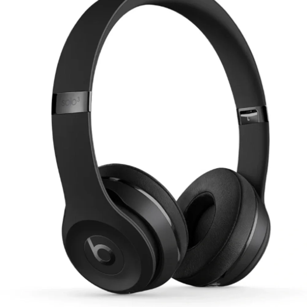 Beats by Dre Solo3 Wireless Headphones - Black